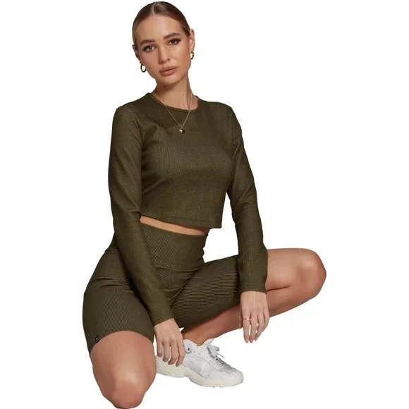 NWT adidas Originals Women's Outdoor Utility Short Leggings - Picture 5 of 8